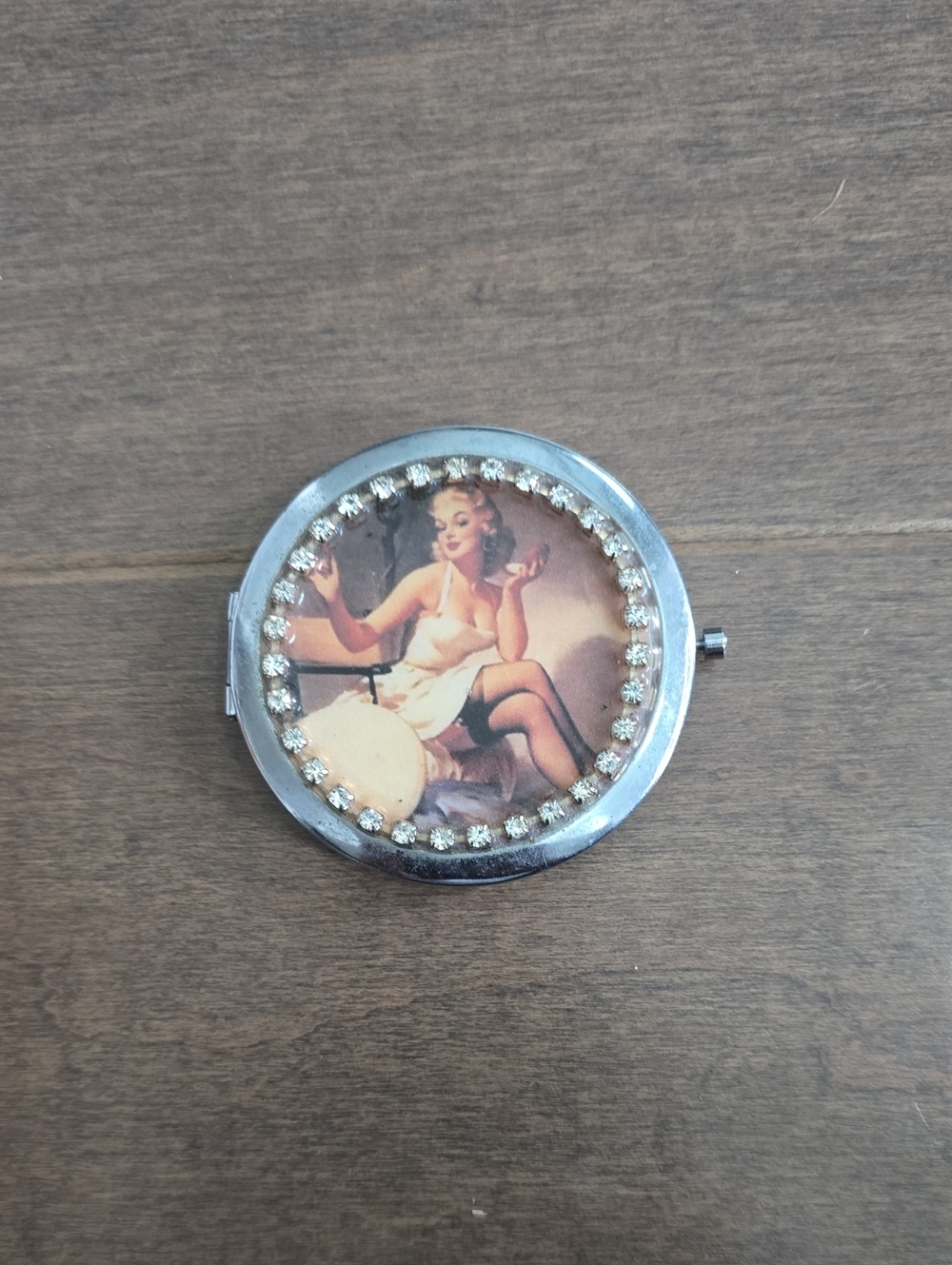 Vintage Pin-Up Compact Mirror in Silver with Rhinestones